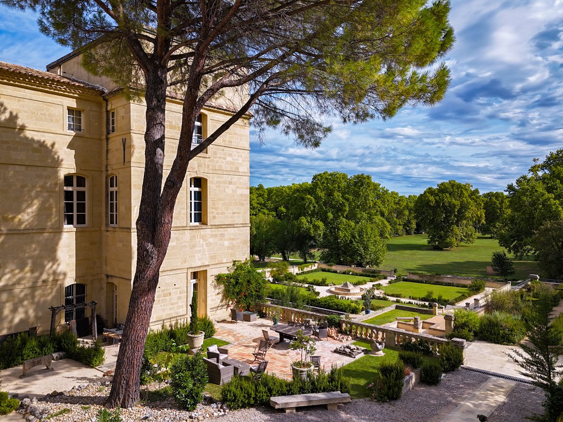 Chateau in Arles, Provence-Alpes-Côte d'Azur, France 4 - 16844476
