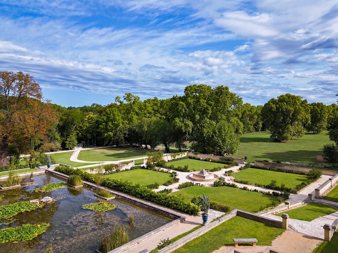 Chateau in Arles, Provence-Alpes-Côte d'Azur, France 3 - 16844476