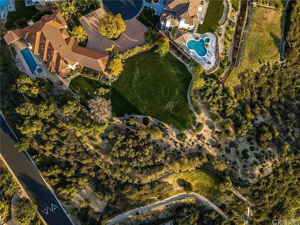 Land in Hidden Hills, California, United States 1 - 16845931