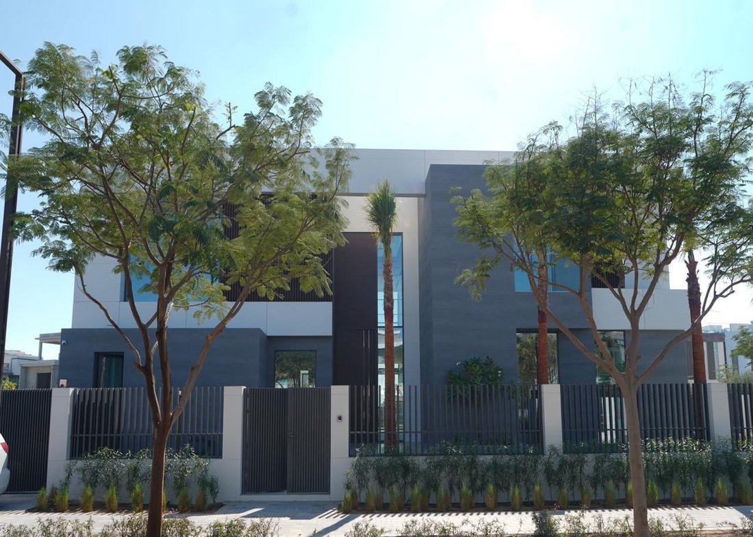 Villa in Hadaeq Sheikh Mohammed Bin Rashid, Dubai, United Arab Emirates 2 - 16710674