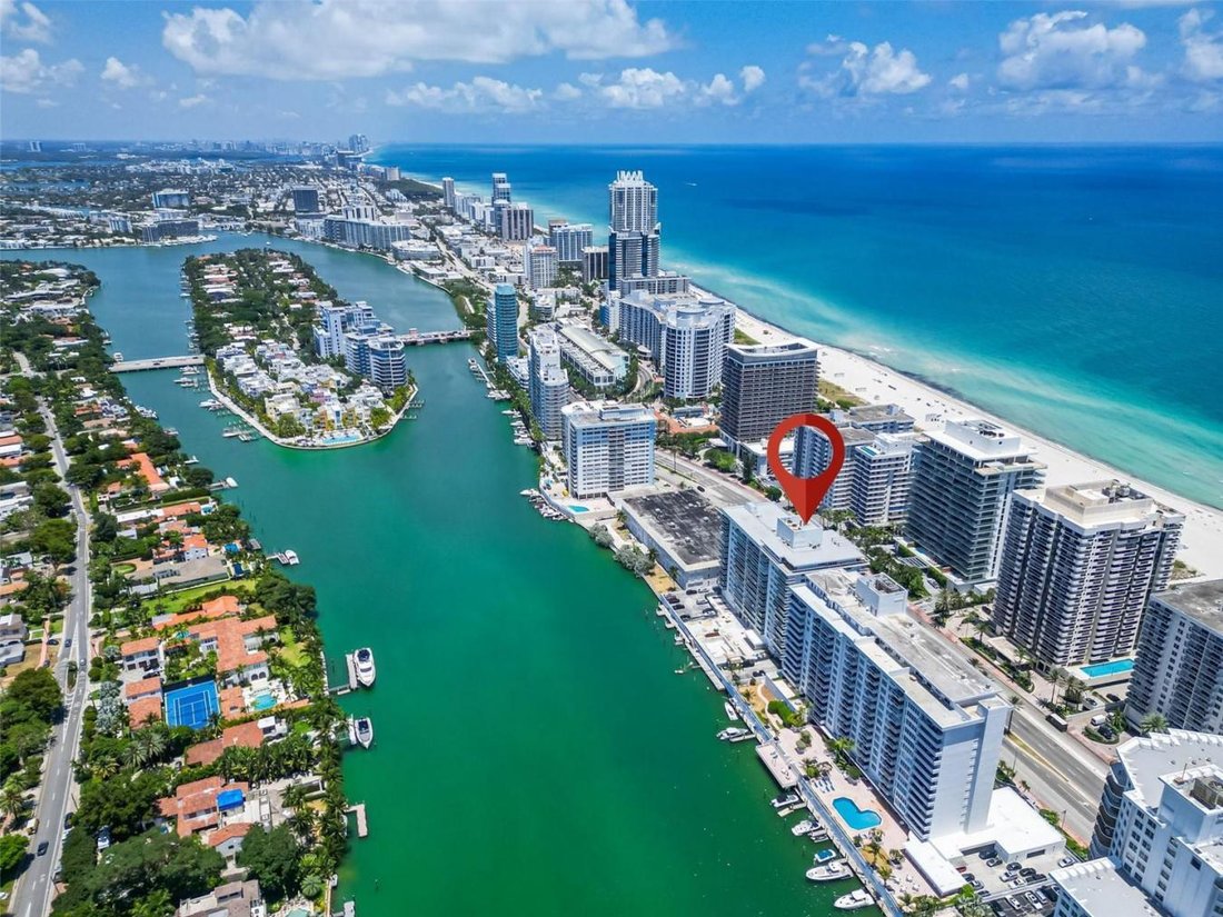 Condo in Miami Beach, Florida, United States 2 - 16864386