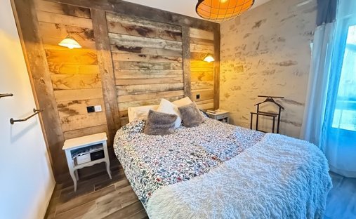 Castle for Sale in Auray, Brittany, France