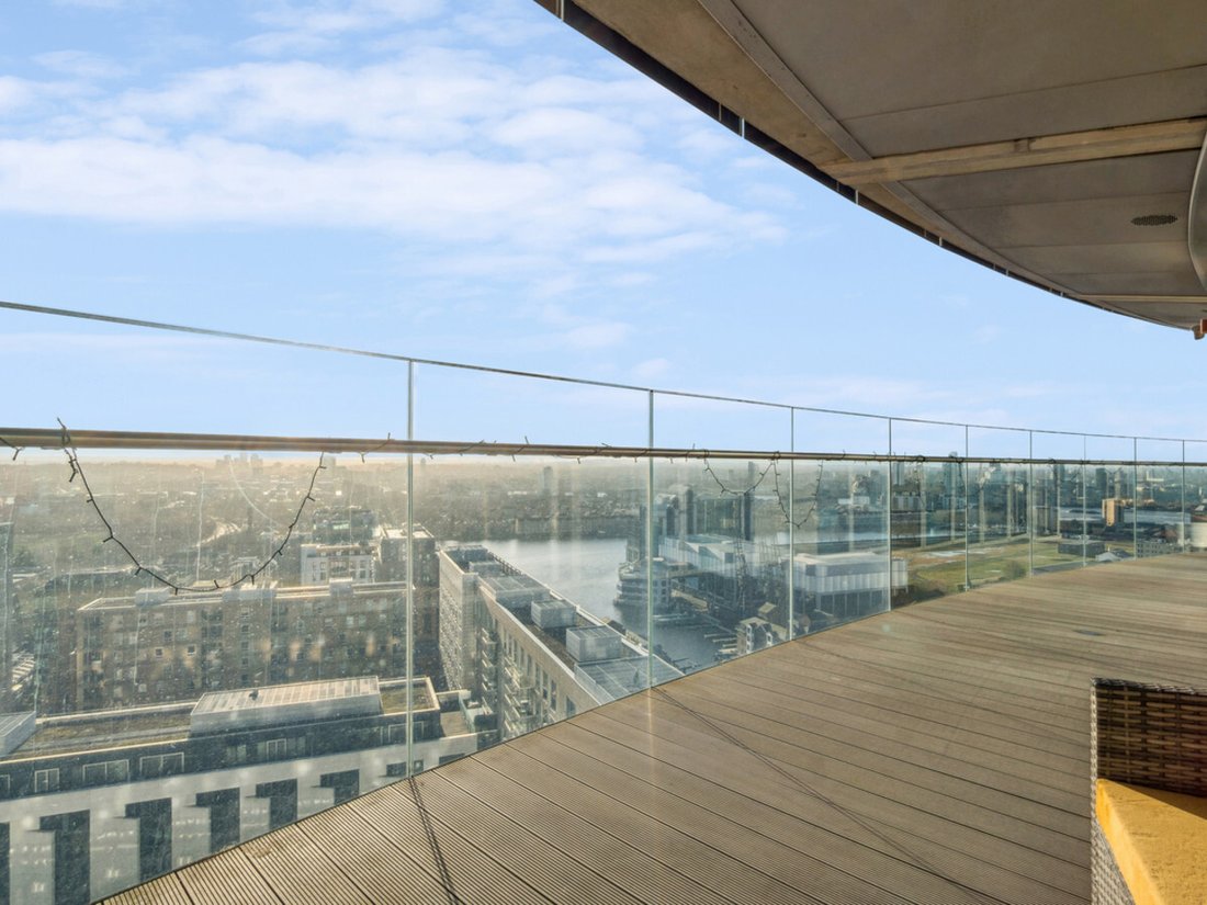 Apartment in Greenwich Peninsula, Greenwich, England 4 - 16854291