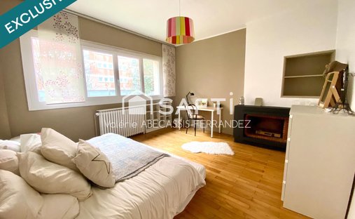 Castle for Sale in Toulouse, Occitanie, France