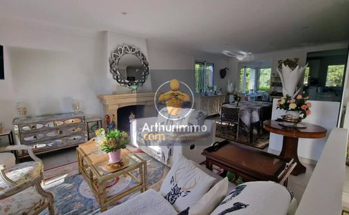 Castle for Sale in Challans, Pays de la Loire, France - 4