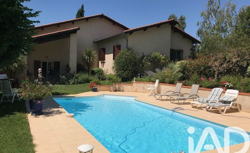 14th C. Chateau With A House