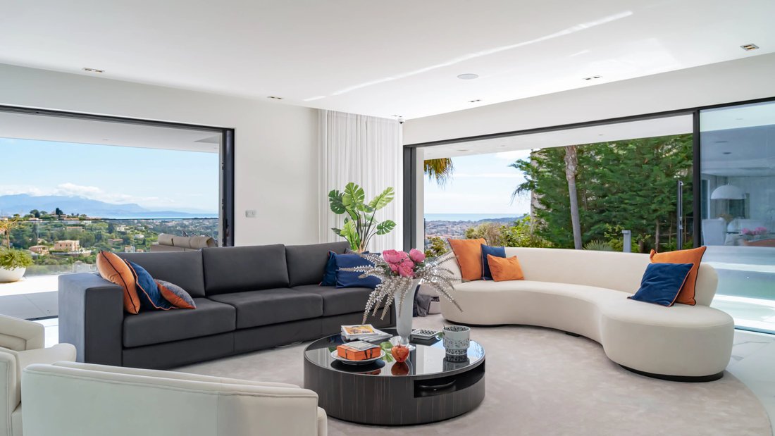 Villa in Font de Veyre, Cannes, France 5 - 14373882