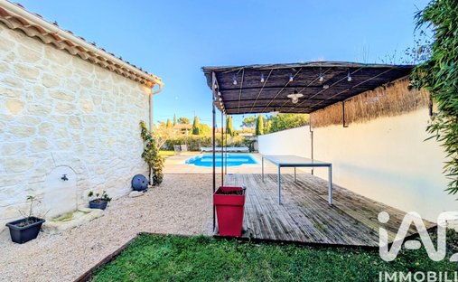 Castle for Sale in Carpentras, Provence-Alpes-Côte d'Azur, France