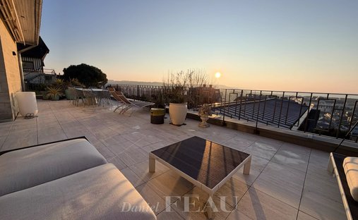 Manor House And Its Annexes Near Deauville