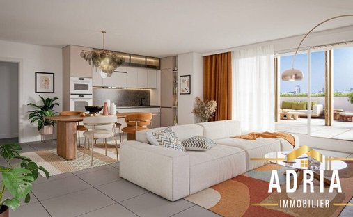 Superb 18th Century Château With C. 12 Ha Of Land