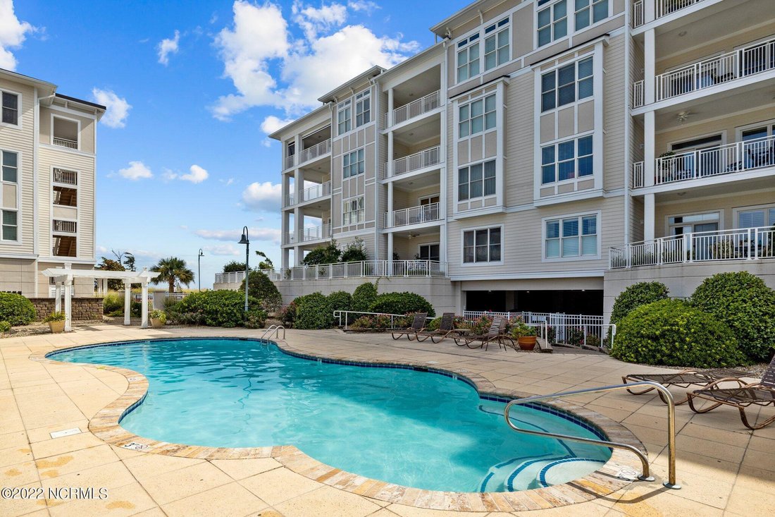 Condo in Morehead City, North Carolina, United States 4 - 16870992