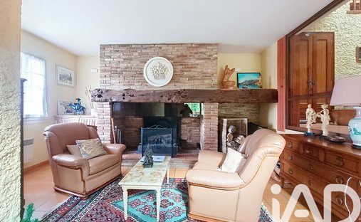 14th C. Chateau With A House