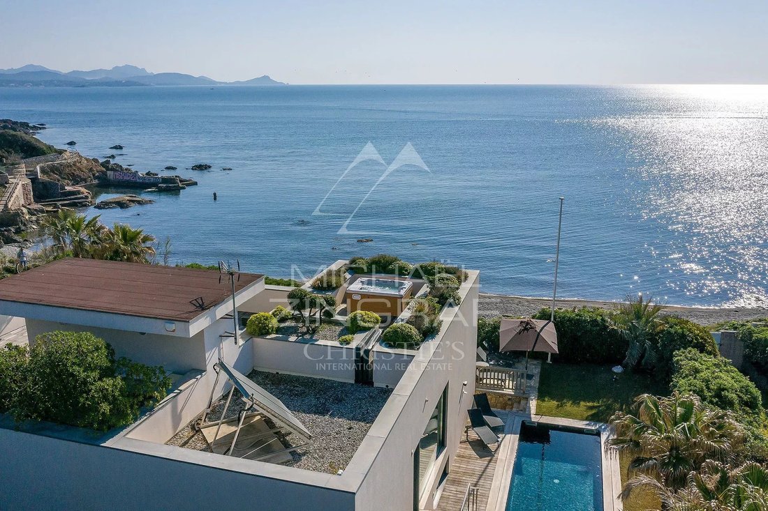 Villa in Counillier Valescure, Frejus, France 1 - 16854085