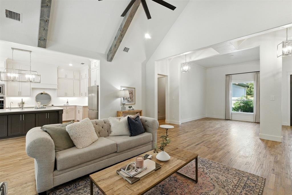 House in Weatherford, Texas, United States 5 - 16870335