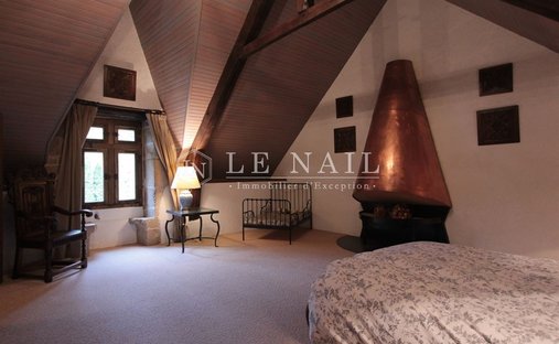 Sale Of A Castle In Guingamp, 693m² 26 Rooms €1,659,000 Côtes D'armor