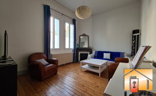 Agen Charming Estate With Manor House, Caretaker's House, Barn For Events, River, Lake 19 Hectares