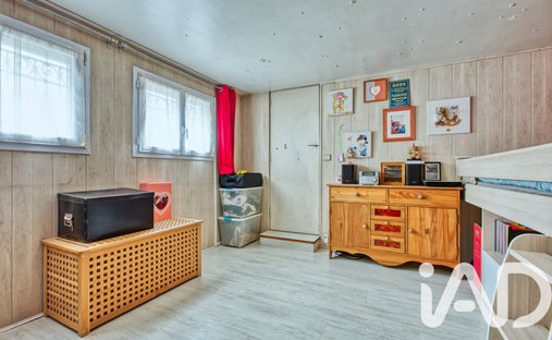 A 19th Century Hotel Château, Restaurant And Outbuilding In Two Hectares Of Grounds Near