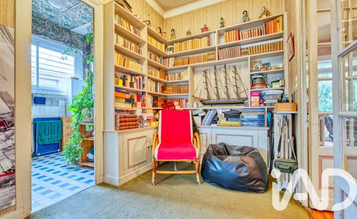 A 19th Century Hotel Château, Restaurant And Outbuilding In Two Hectares Of Grounds Near