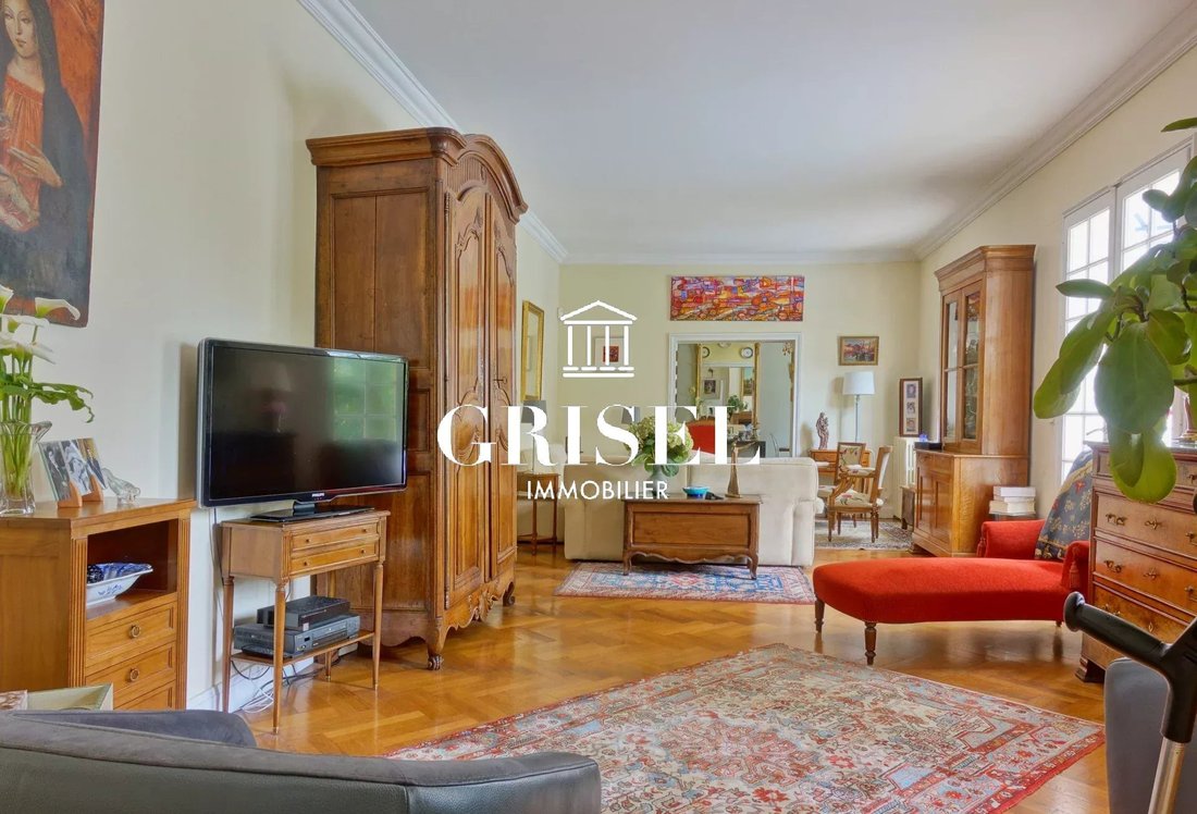 House in Bourg, Pessac, France 4 - 16879688