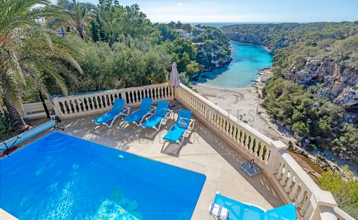 Villa in Llucmajor, Balearic Islands, Spain 1