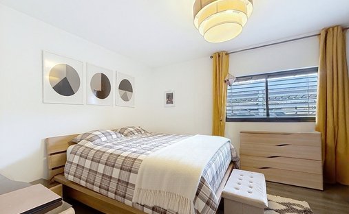 Castle for Sale in Saint-Julien-en-Genevois, Auvergne-Rhône-Alpes, France