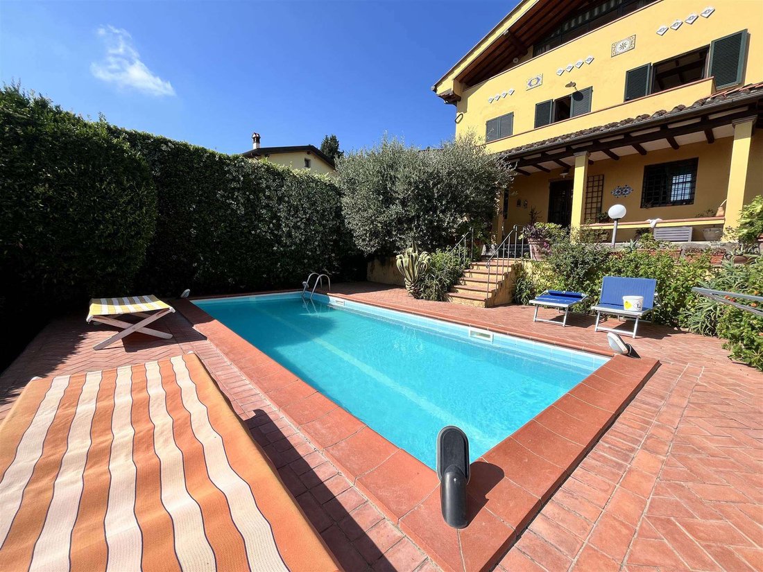 Villa in Bargecchia, Tuscany, Italy 1 - 15872367