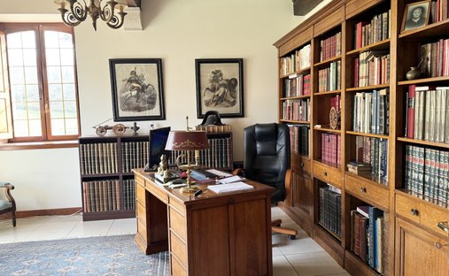 Castle for Sale in Dax, Nouvelle-Aquitaine, France