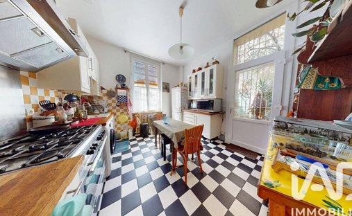 Early 20th Century Character Château In The Heart Of The Quercy Blanc