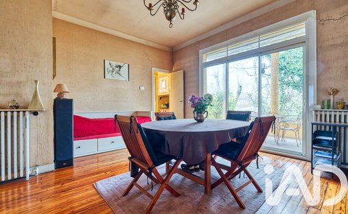 A 19th Century Hotel Château, Restaurant And Outbuilding In Two Hectares Of Grounds Near