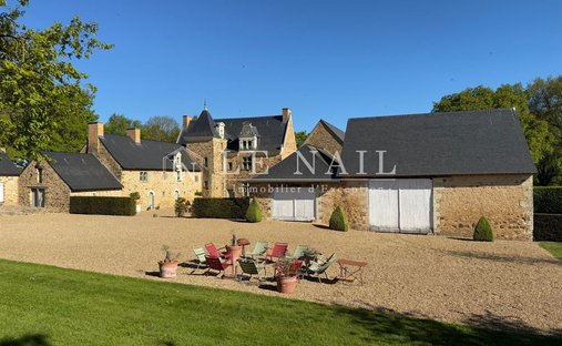 A Chateau From The 17th And 18th Centuries, Listed As A Regional Historical Monument, On