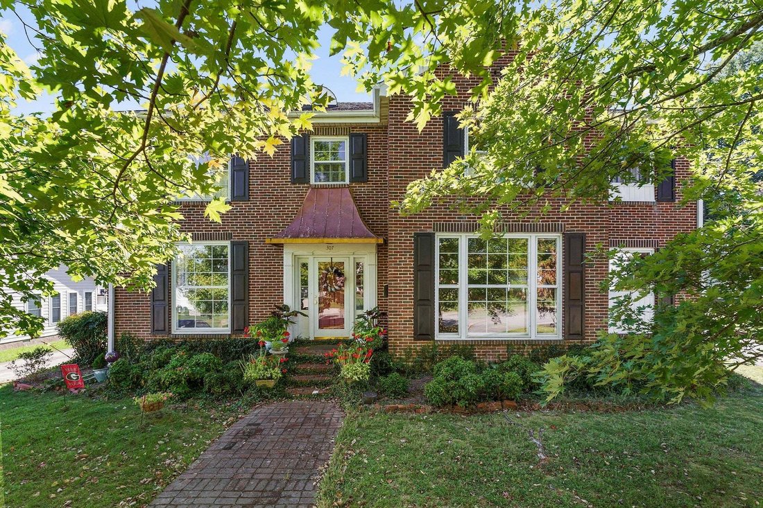 House in Smithville, Tennessee, United States 1 - 16855631