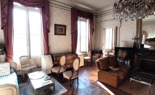 Castle for Sale in Toulouse, Occitanie, France