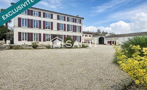 Magnificent Renaissance Chateau Near Angoulême