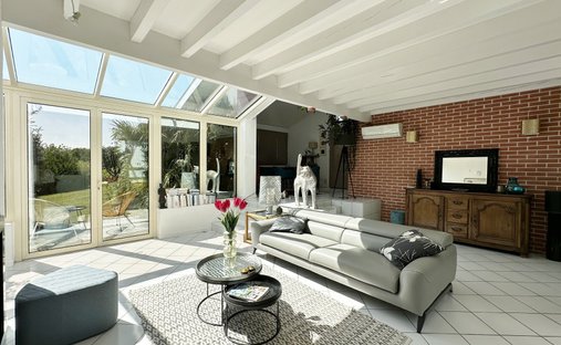 Castle for Sale in Dax, Nouvelle-Aquitaine, France