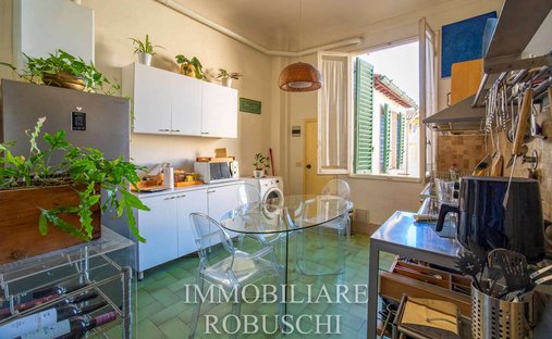 Castle for Sale in Florence, Tuscany, Italy