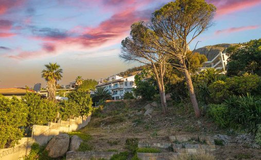 Land in Cape Town, Western Cape, South Africa 1