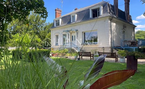 Castle for Sale in Meaux, Île-de-France, France