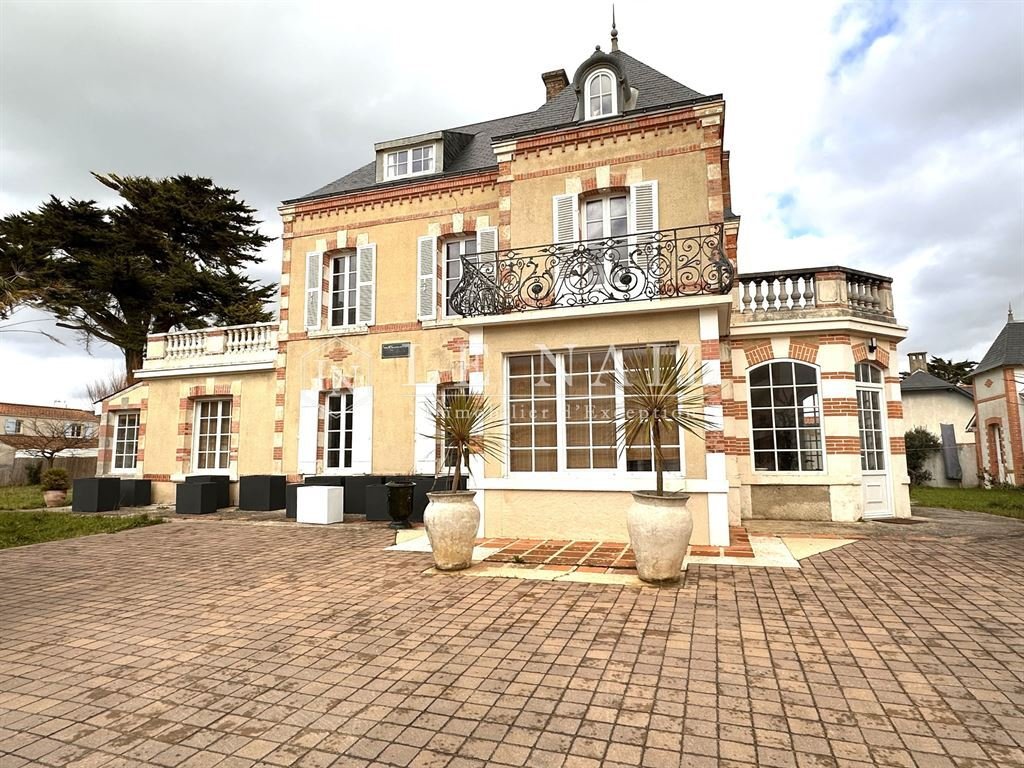 Villa in Paroisse Saint-Martin-des-Monts, Pays de la Loire, France 1 - 15118232
