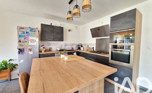 Vendée (85) 18th Century Listed Chateau Estate Of 42 Hectares