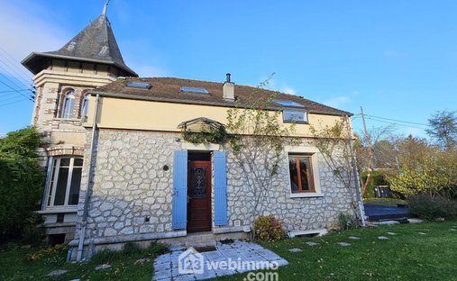 18th Century Castle And Its Walled Park