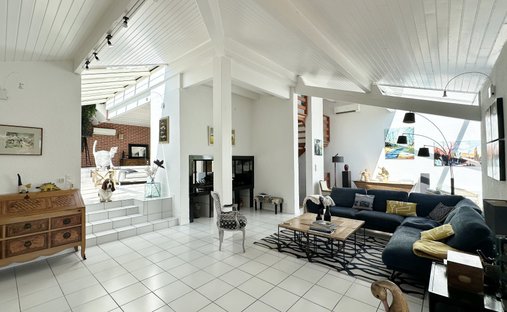 Castle for Sale in Dax, Nouvelle-Aquitaine, France