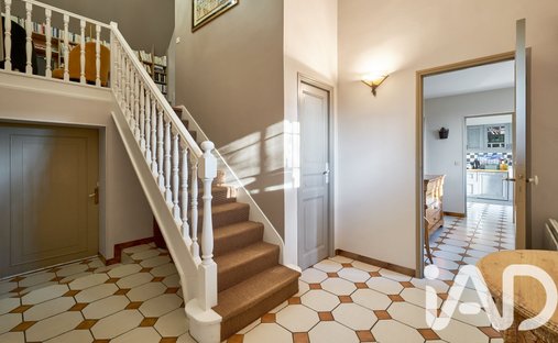 Manor For Sale, 12 Rooms Triel Sur Seine 78510 - 4