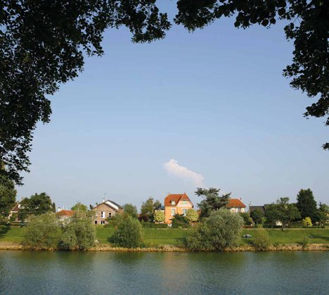 Apartment in Ledru Rollin, Le Perreux-sur-Marne, France 4 - 16883493
