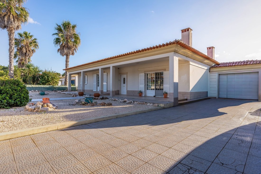 House in Aljezur, Algarve, Portugal 1 - 16882746