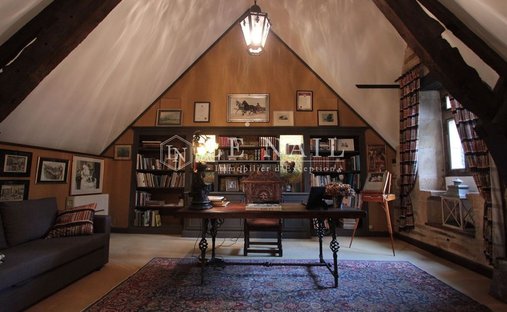 Sale Of A Castle In Guingamp, 693m² 26 Rooms €1,659,000 Côtes D'armor