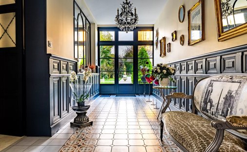 Castle for Sale in Niort, Nouvelle-Aquitaine, France