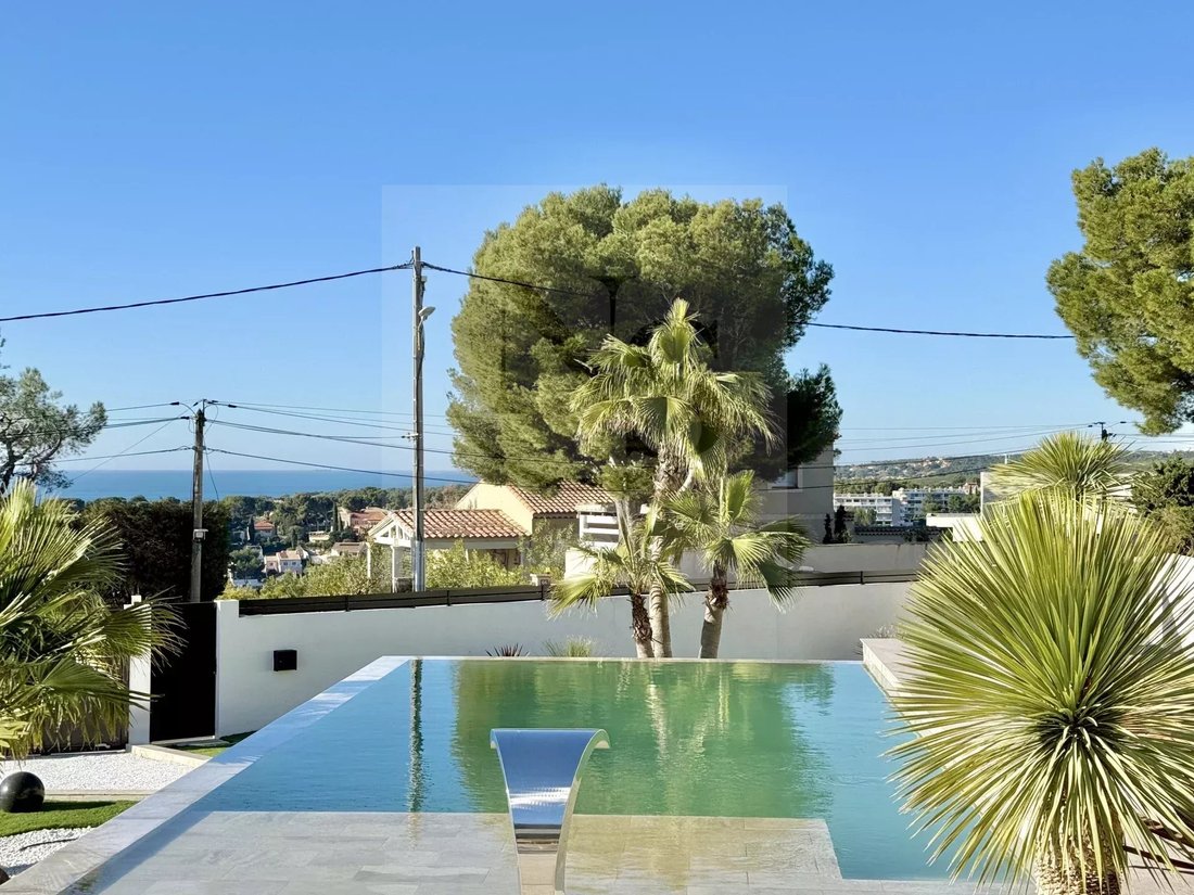 Villa in Est Reganat Destral, Carry-le-Rouet, France 5 - 16886485