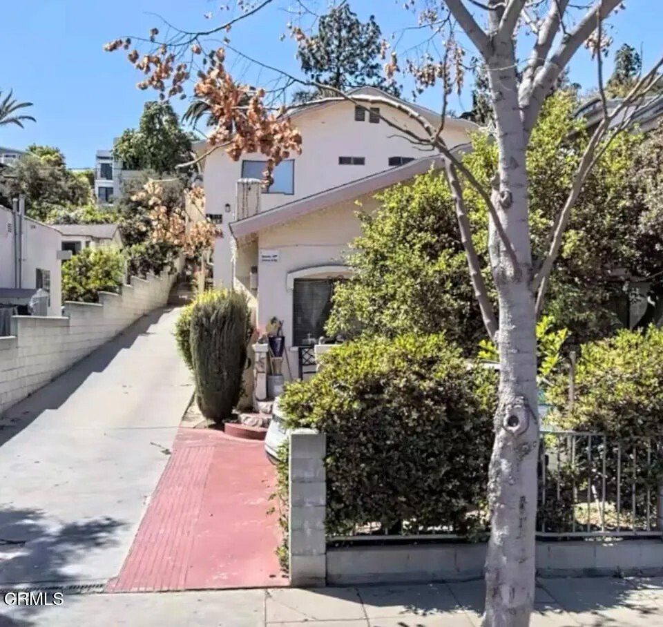 Los Angeles, California, United States 1 - 16863461