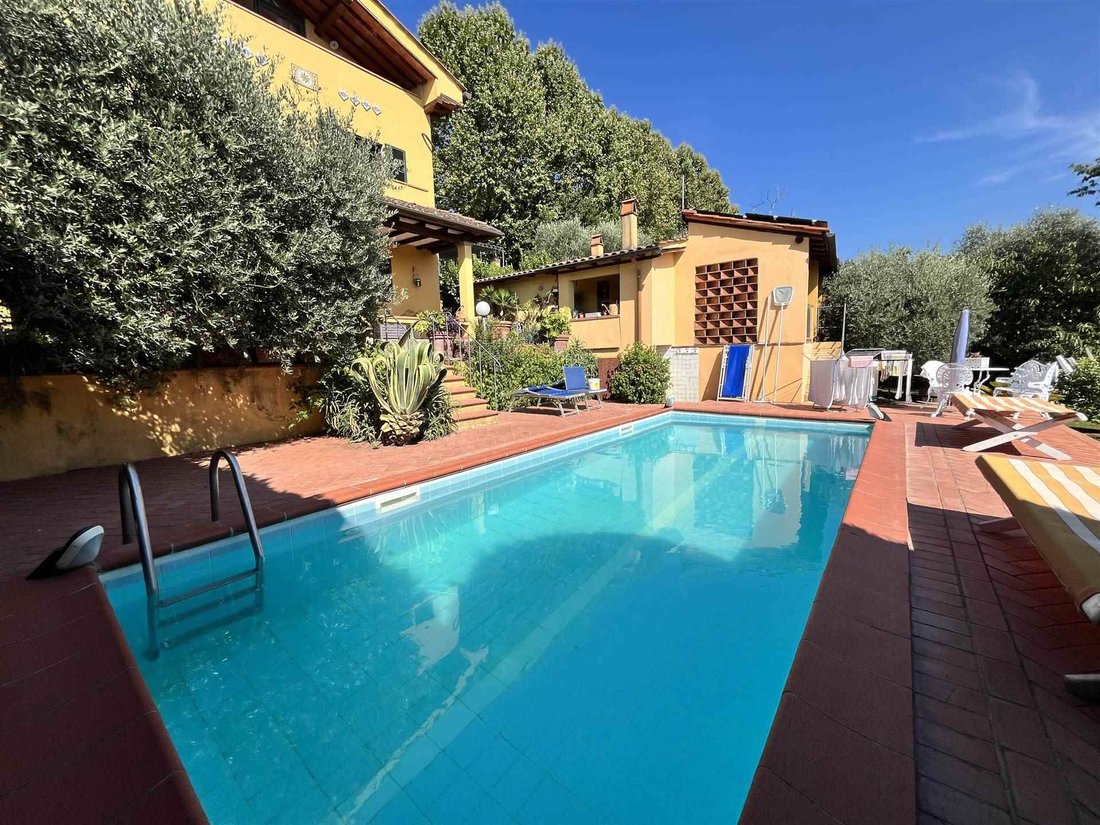 Villa in Bargecchia, Tuscany, Italy 2 - 15872367