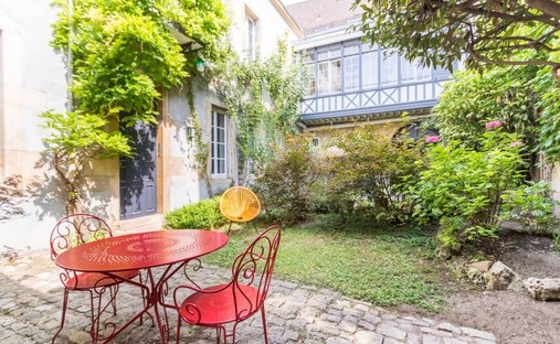 Castle for Sale in Dijon, Bourgogne-Franche-Comté, France